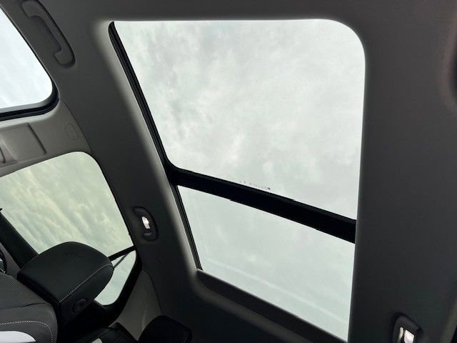 Certified 2025 Buick Envision Sport Touring image 34