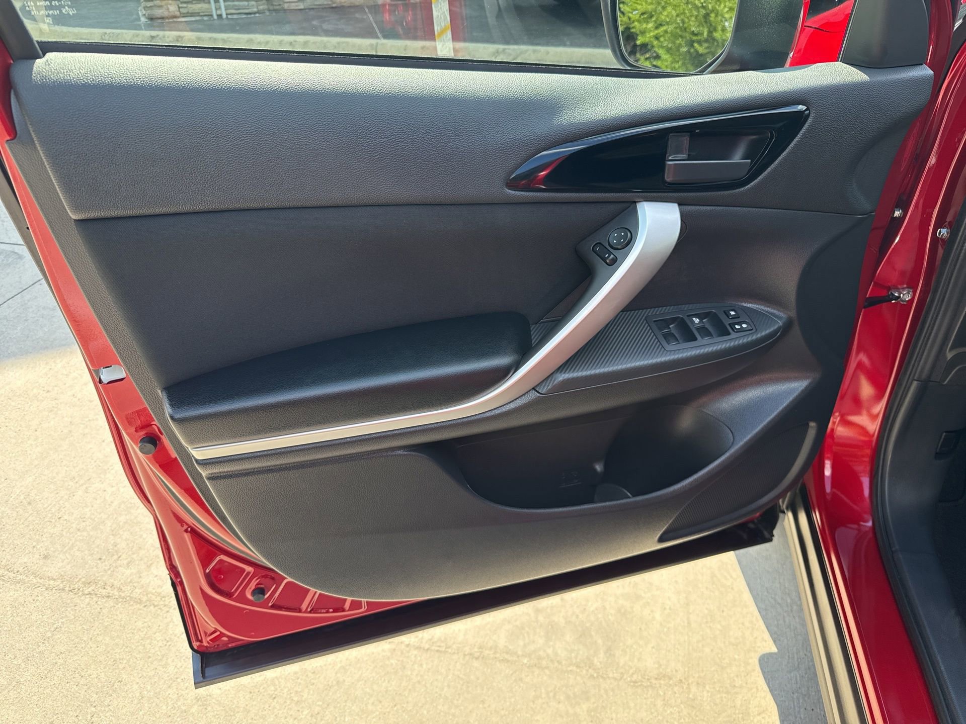 New 2026 Mitsubishi Eclipse Cross ES AWD/4WD image 4