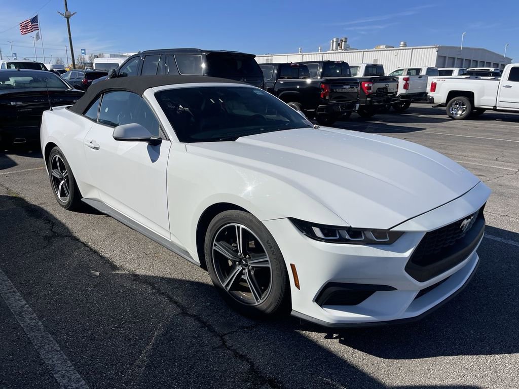 Used 2024 Ford Mustang Premium image 11