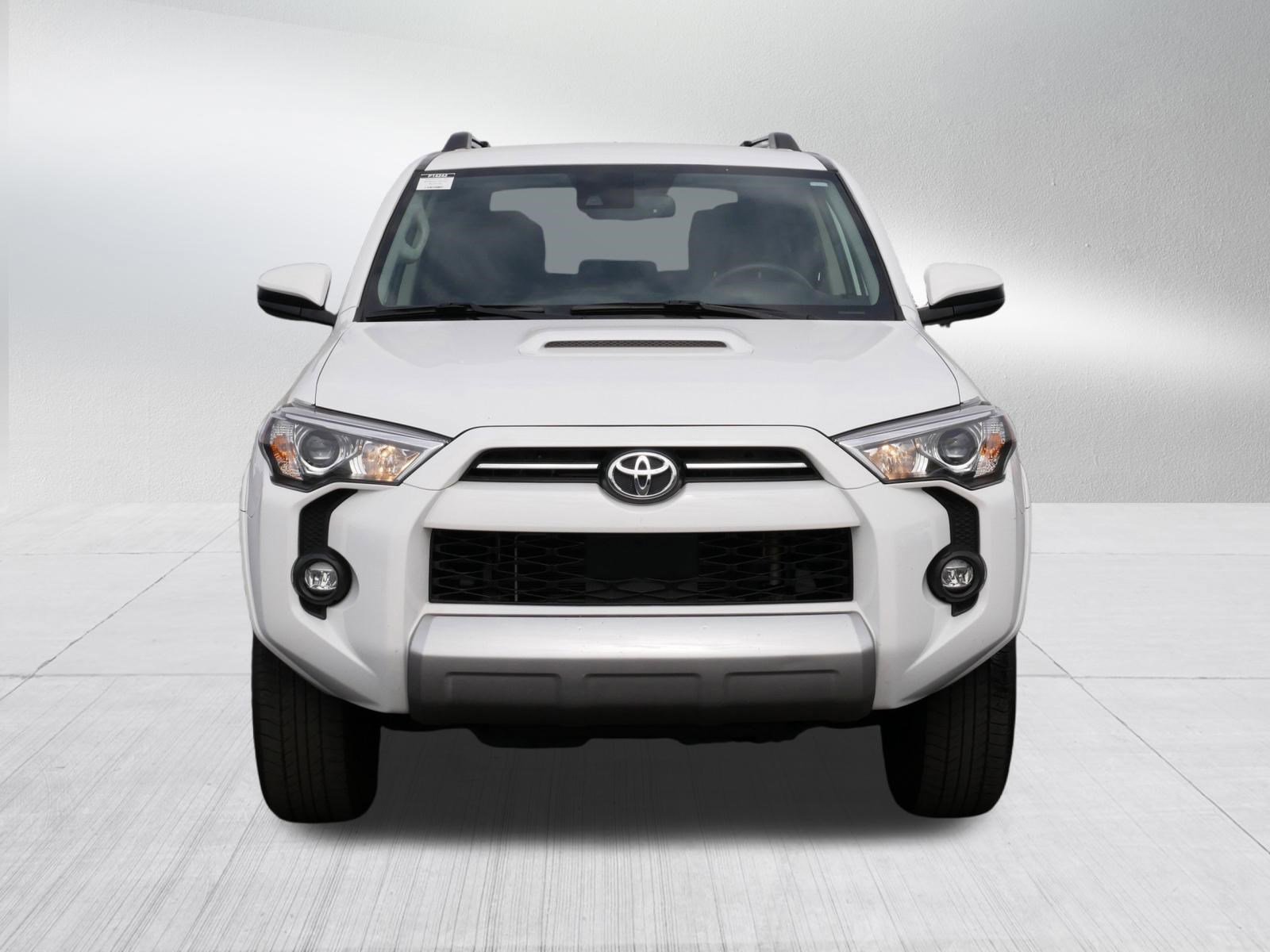 Certified 2024 Toyota 4Runner TRD Off-Road AWD/4WD image 2
