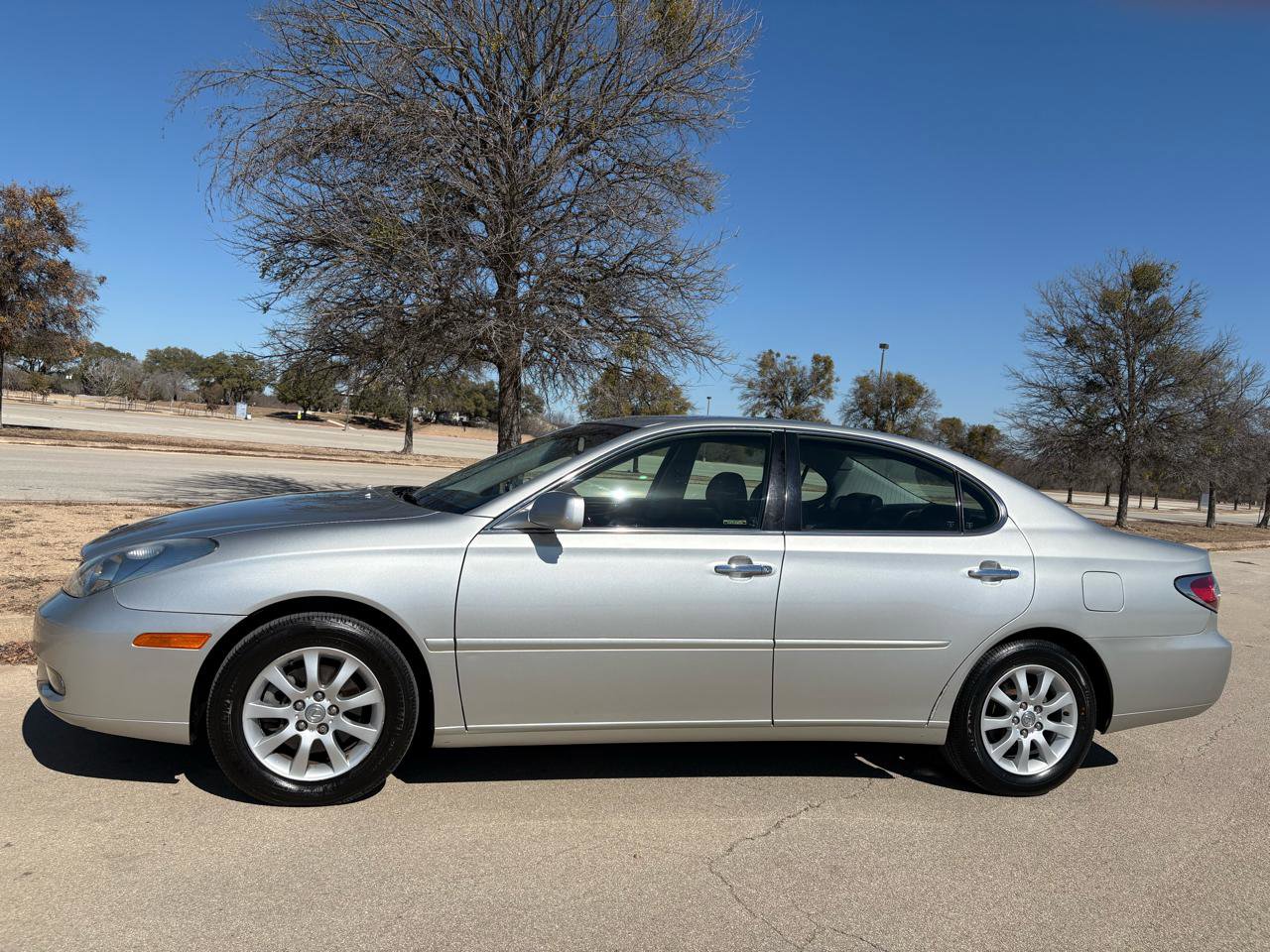 Used 2004 Lexus ES 330 image 4