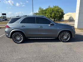 Used 2025 Mercedes-Benz GLE 450e 4MATIC image 4