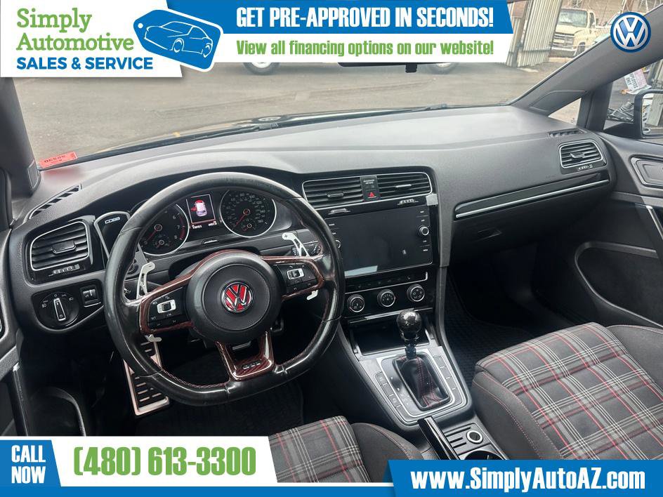 Used 2017 Volkswagen Golf 4-Door FWD image 19