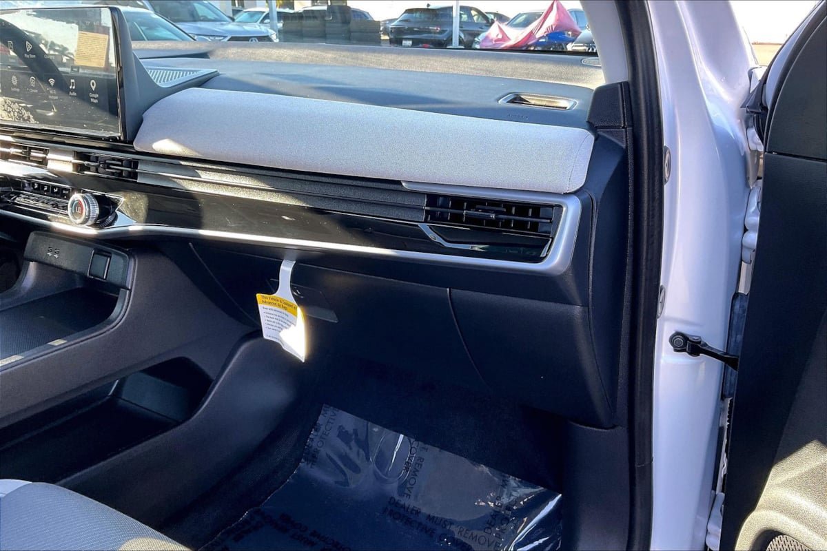 Used 2024 Honda Prologue EX image 15