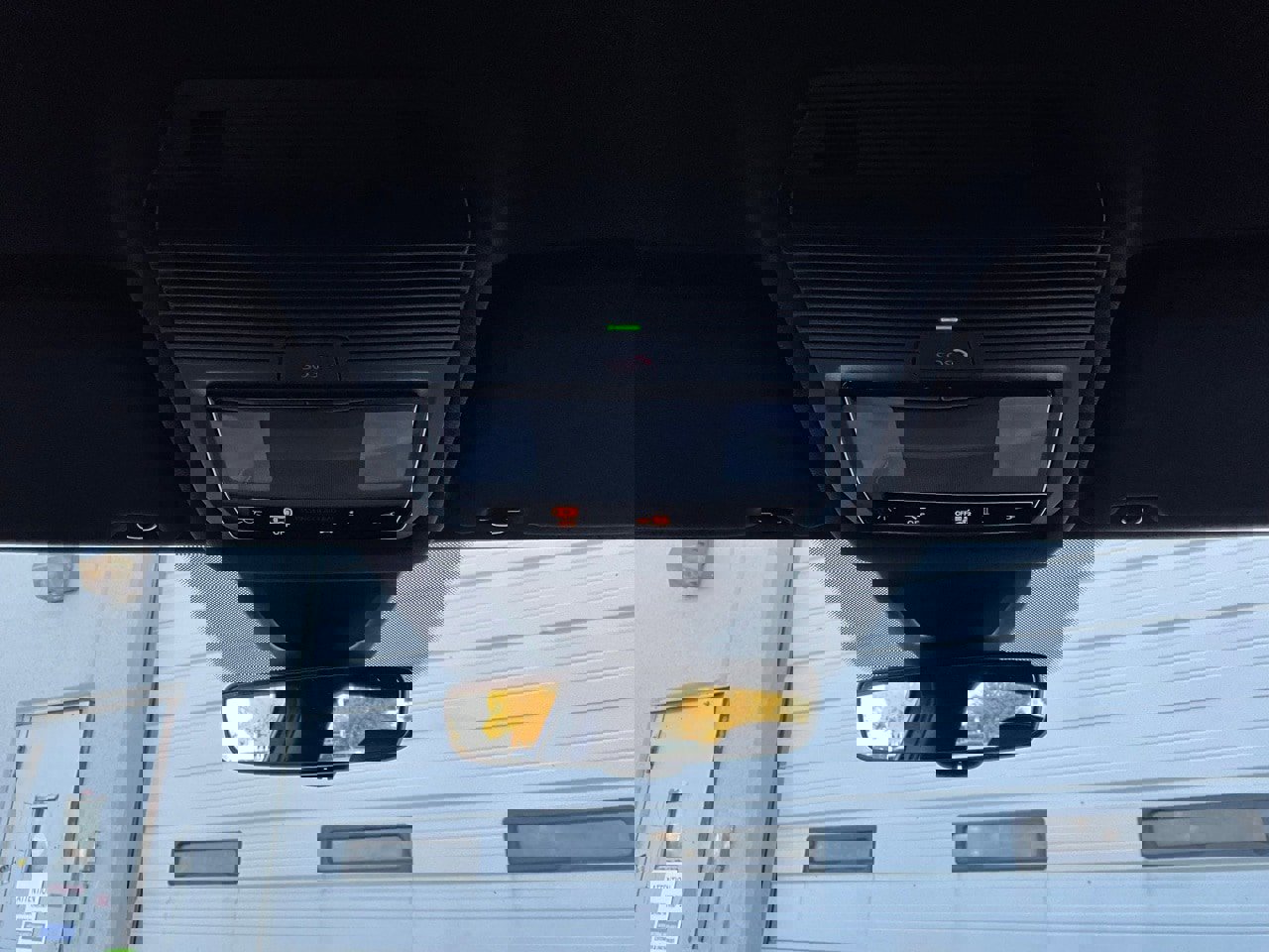 Used 2025 Volkswagen Atlas Cross Sport SE image 16