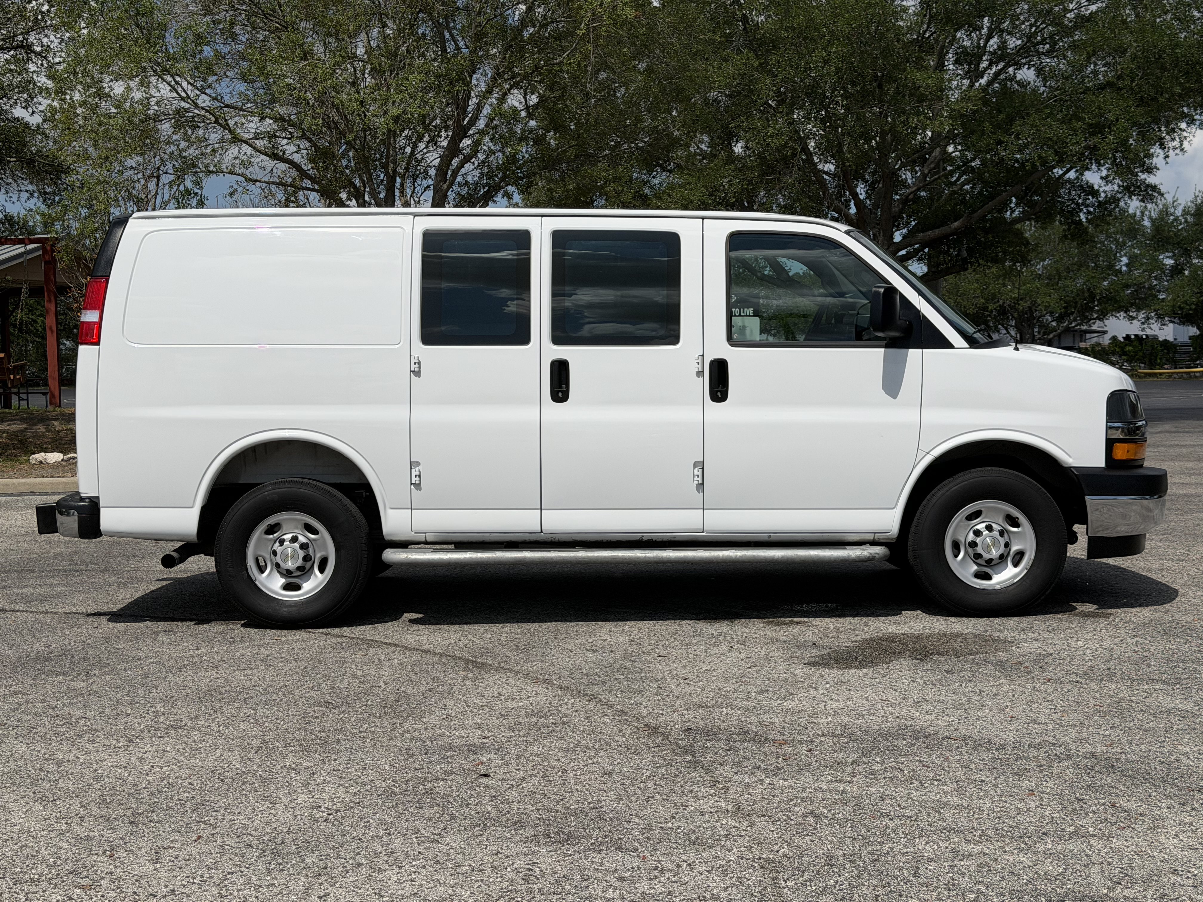 Used 2025 Chevrolet Express 2500 w/ Driver Convenience Package RWD image 7