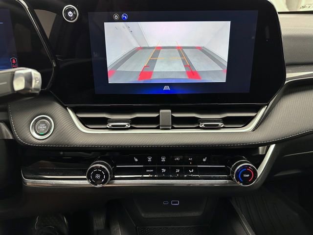 Used 2025 Chevrolet Equinox LT image 8