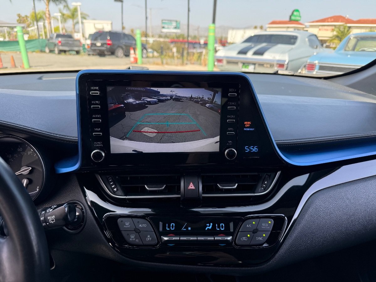 Used 2019 Toyota C-HR XLE FWD image 25