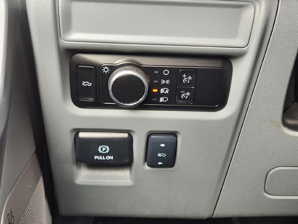 Used 2025 Ford F150 Lightning Flash AWD/4WD image 32