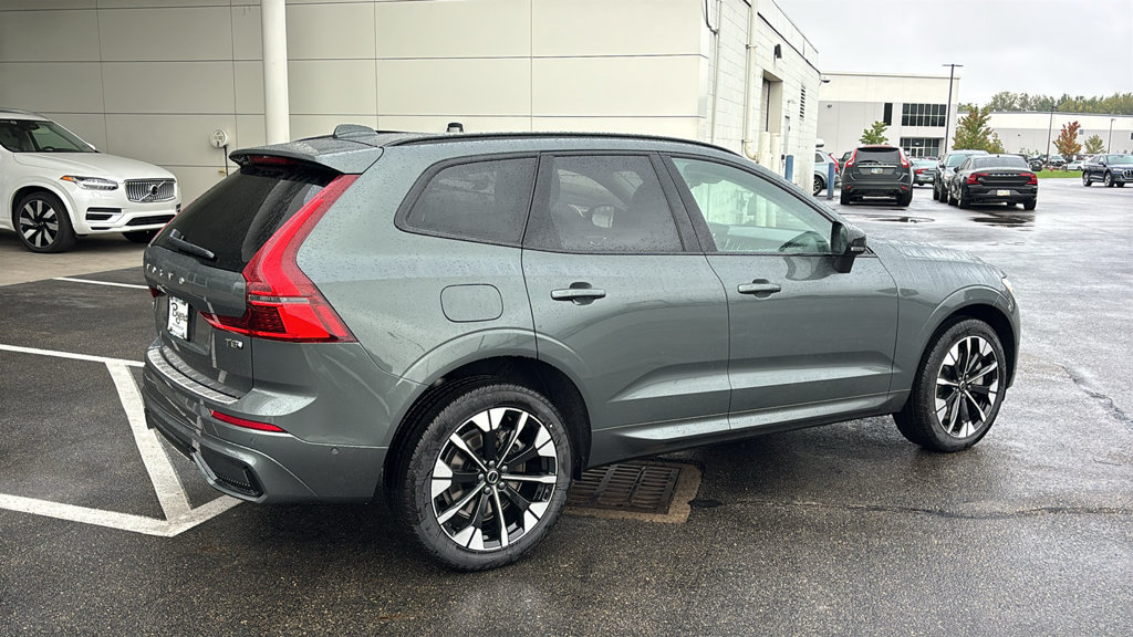 New 2027 Volvo XC60 T8 Plus AWD/4WD image 28