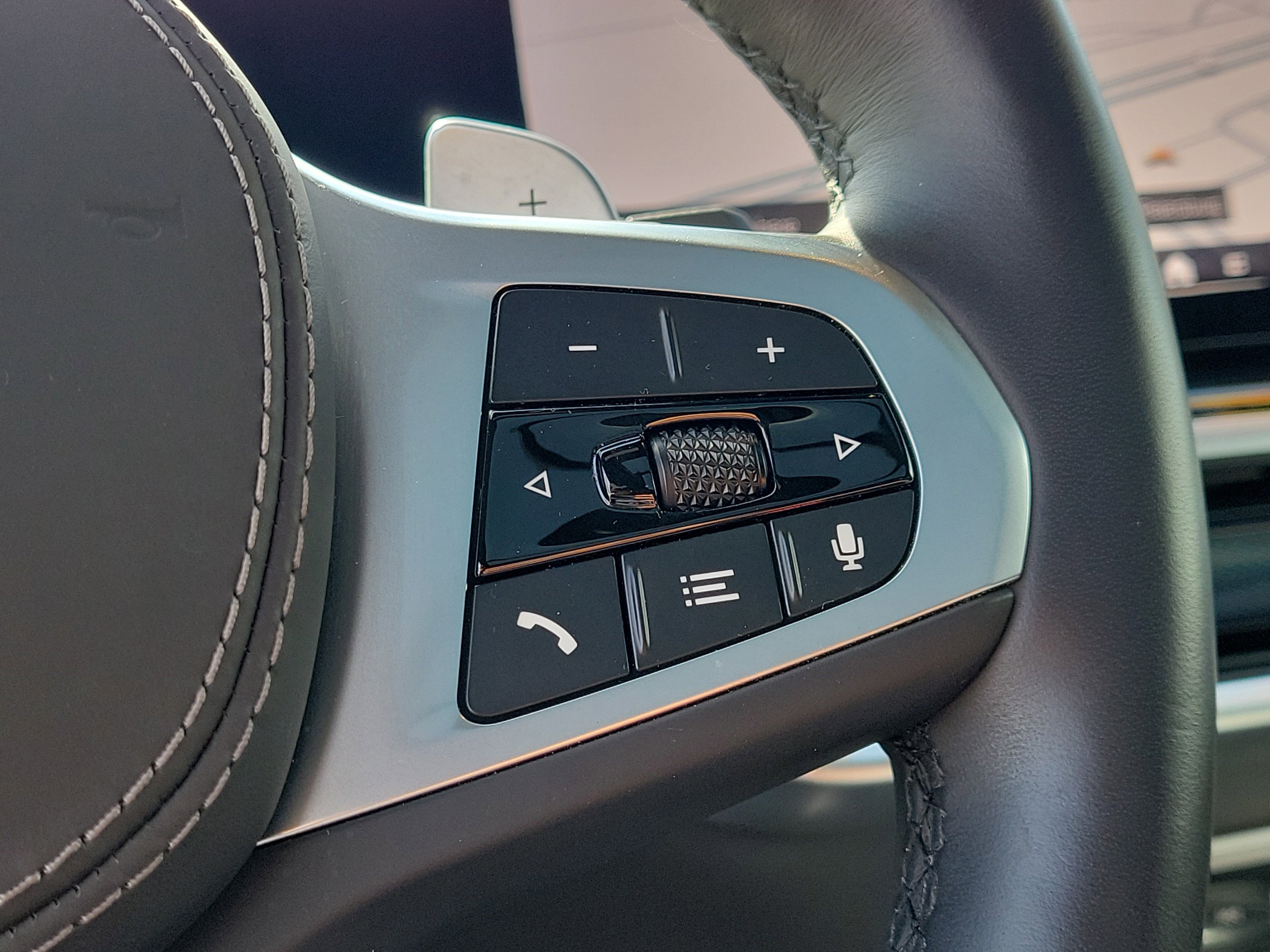 Used 2026 BMW X7 xDrive40i AWD/4WD image 31