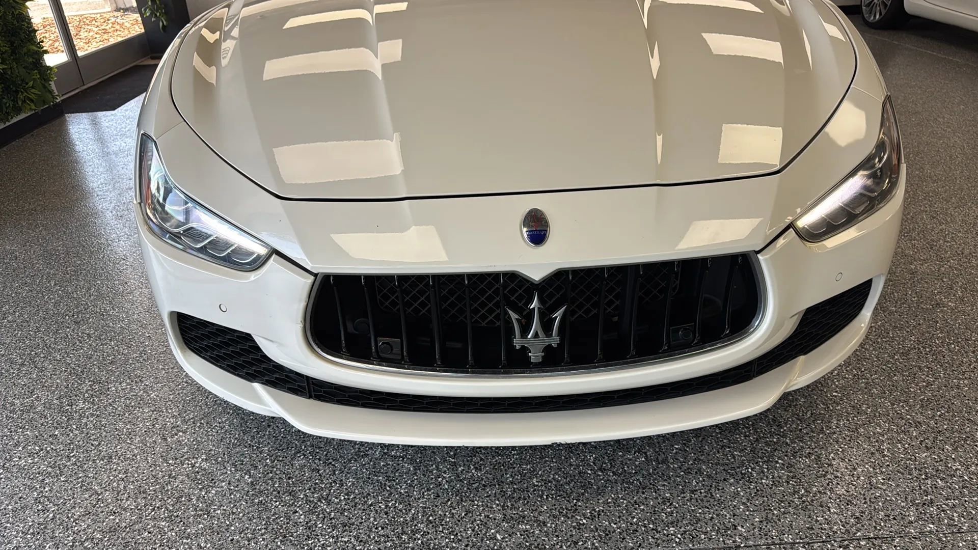 Used 2017 Maserati Ghibli w/ Luxury Package RWD image 36