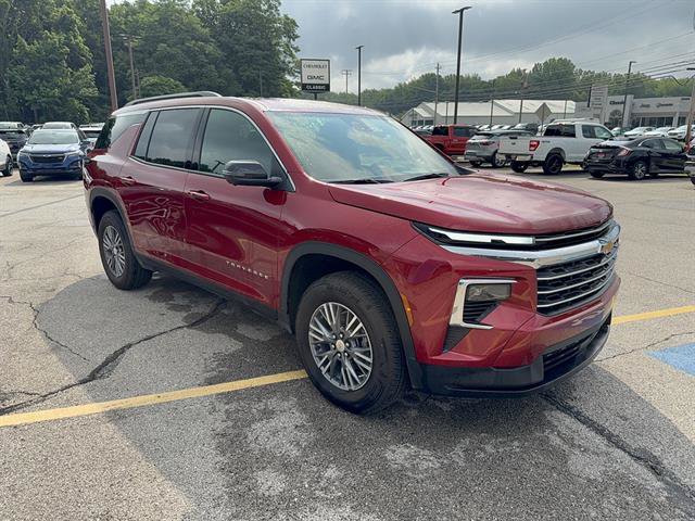 Certified 2025 Chevrolet Traverse LT w/ Driver Confidence Package FWD image 8