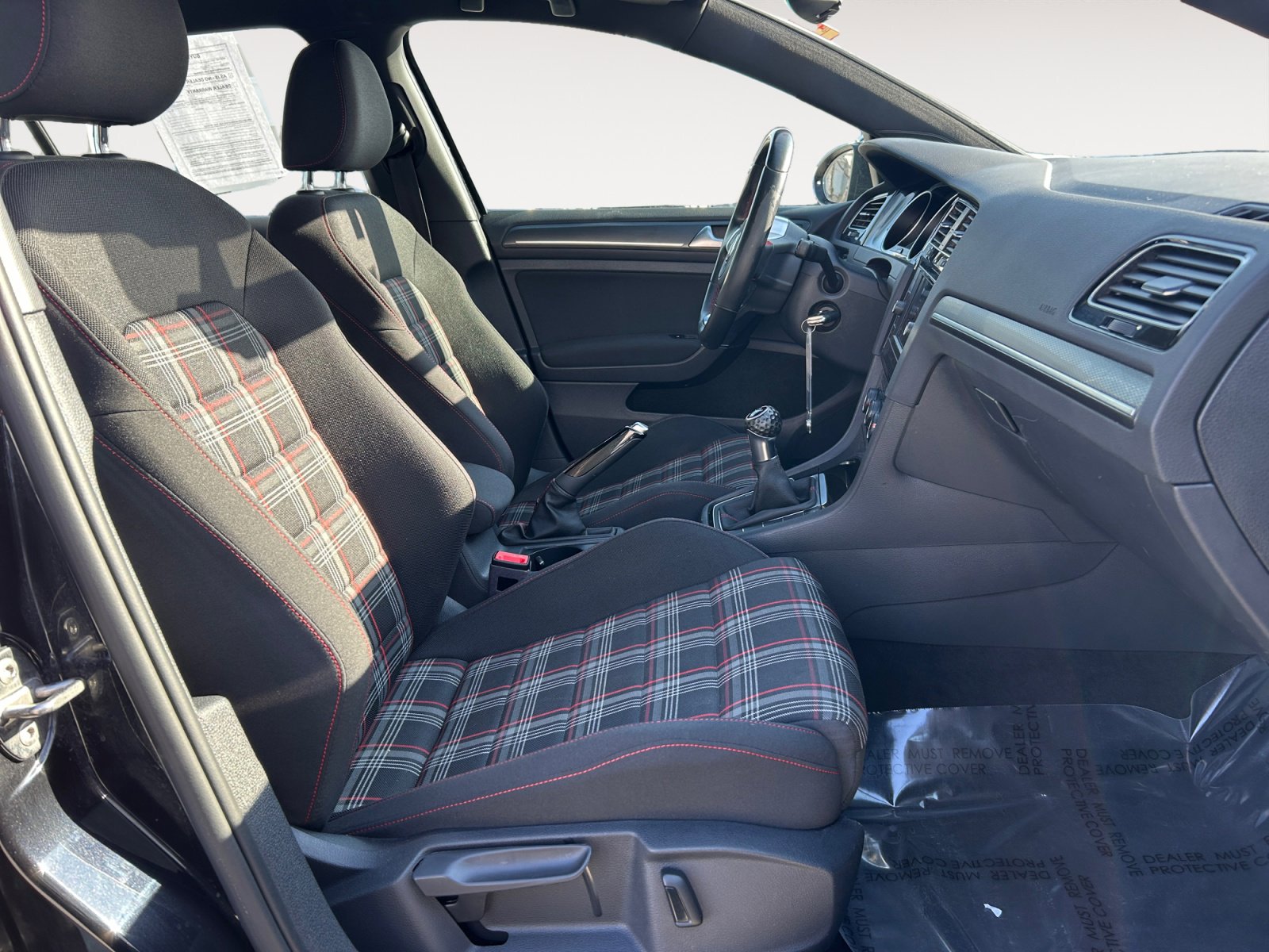 Used 2019 Volkswagen GTI SE image 9