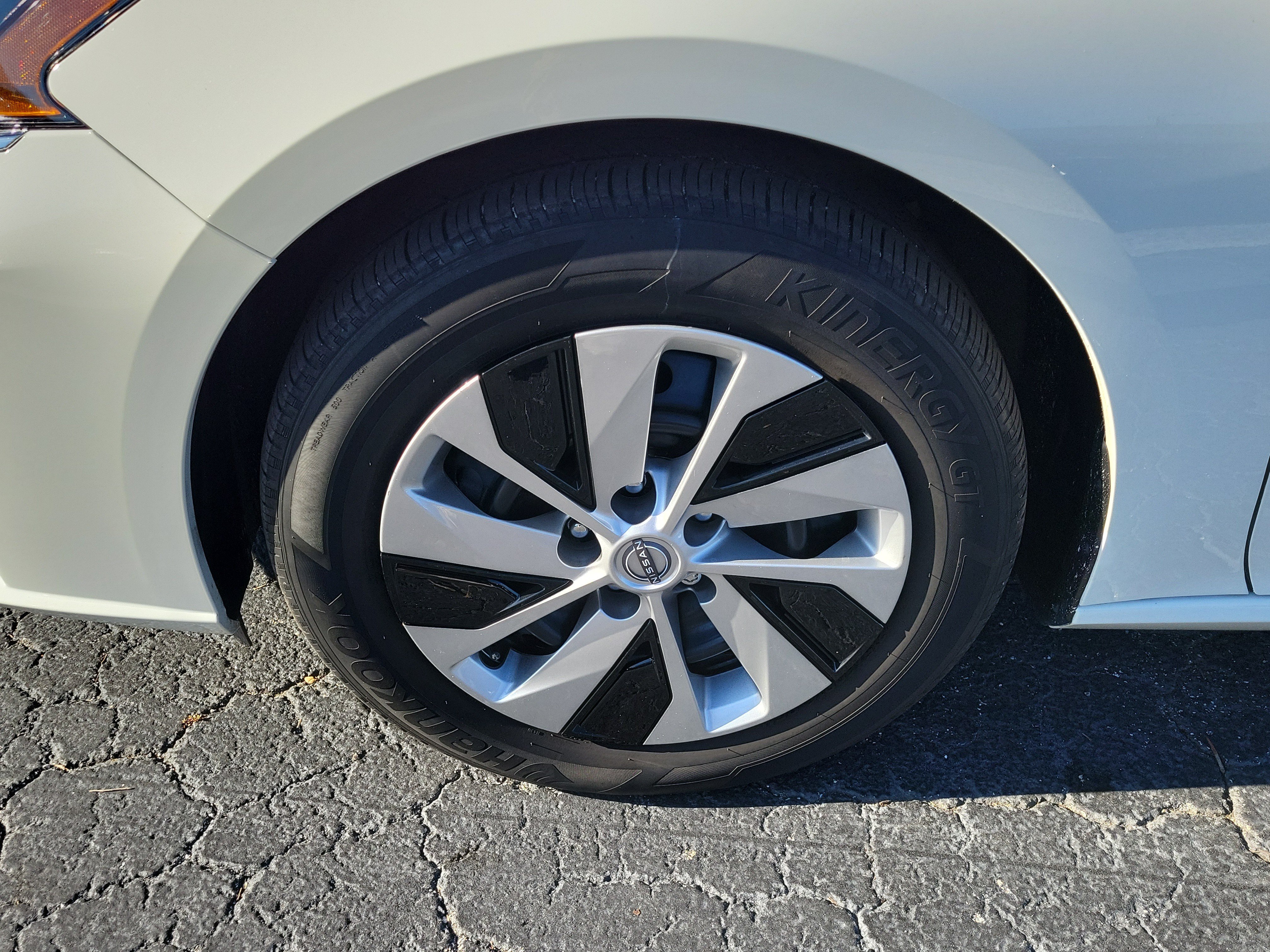 Certified 2025 Nissan Altima 2.5 S FWD image 4