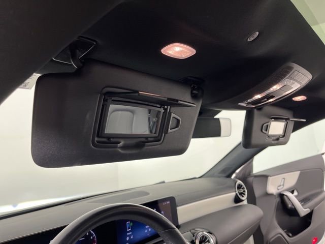 Used 2025 Mercedes-Benz CLA 250 image 33