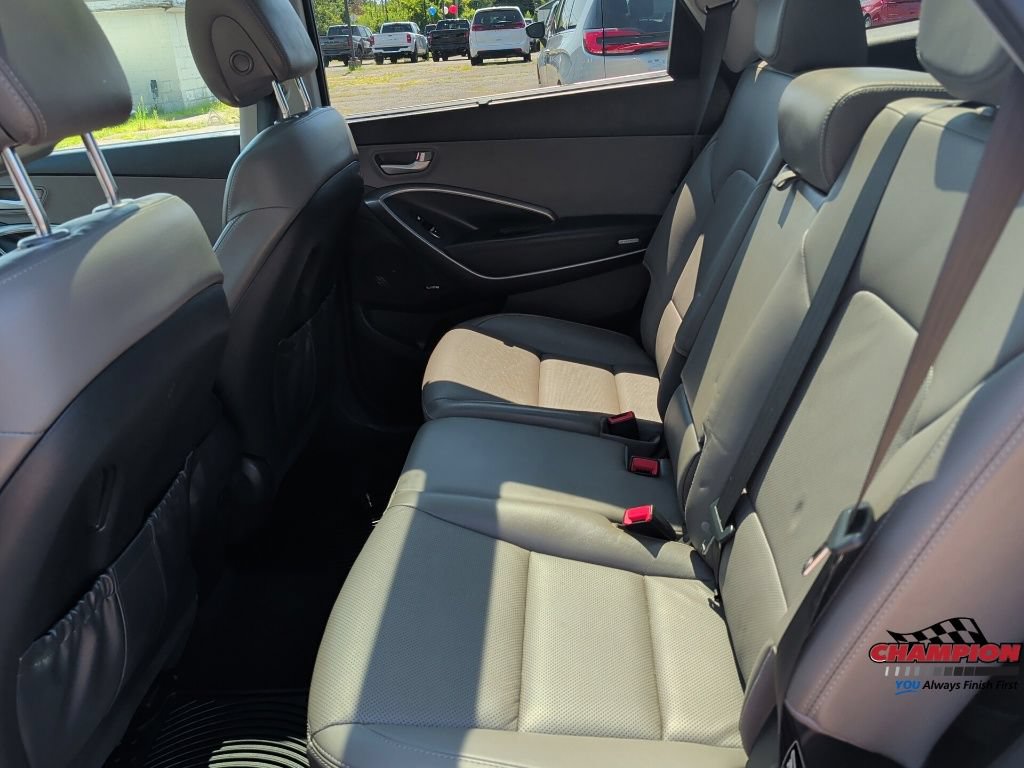 Used 2017 Hyundai Santa Fe AWD w/ SE Ultimate Tech Package 03 image 40