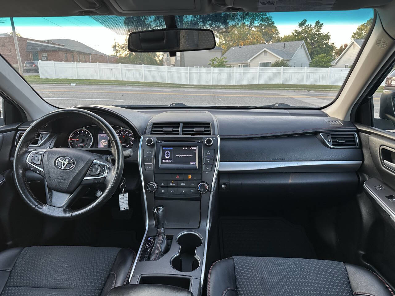 Used 2015 Toyota Camry SE image 11