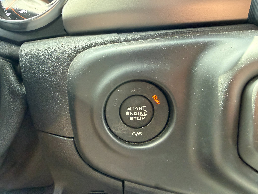 Used 2018 Jeep Wrangler Sport AWD/4WD image 37