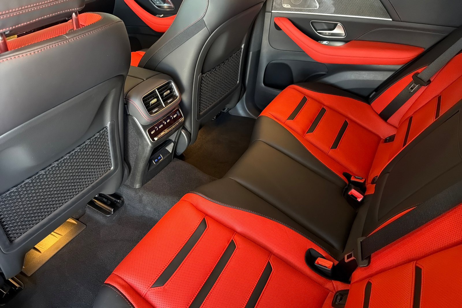 New 2027 Mercedes-Benz GLE 53e AMG 4MATIC Coupe image 11