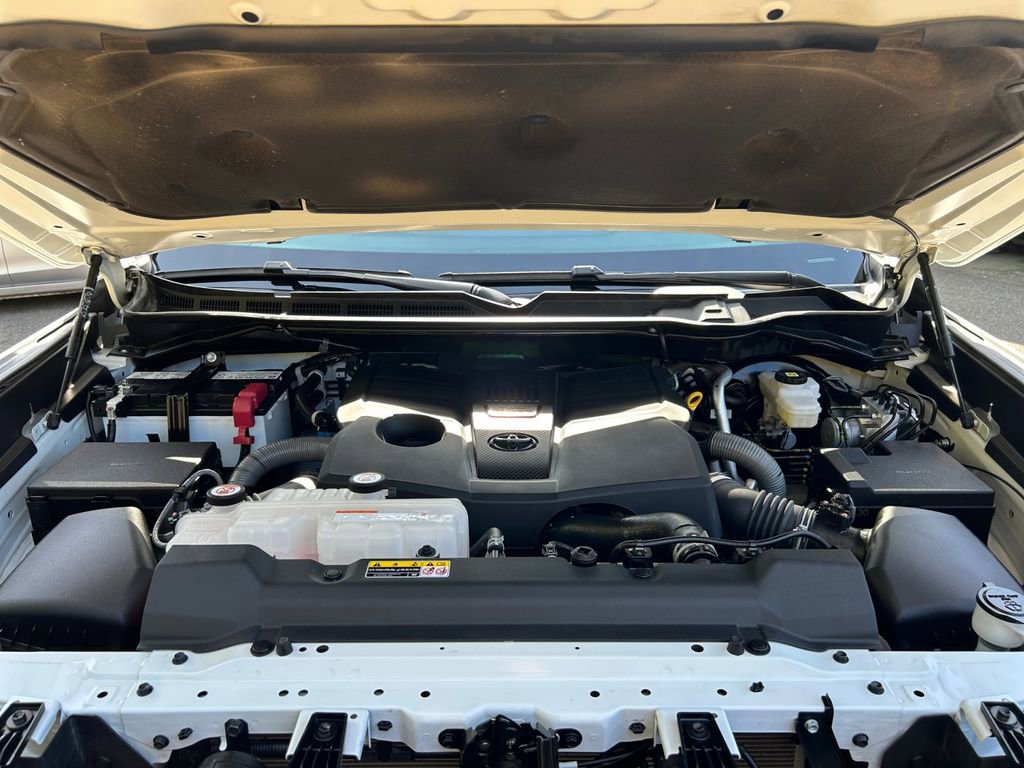 Used 2024 Toyota Tundra Limited image 29