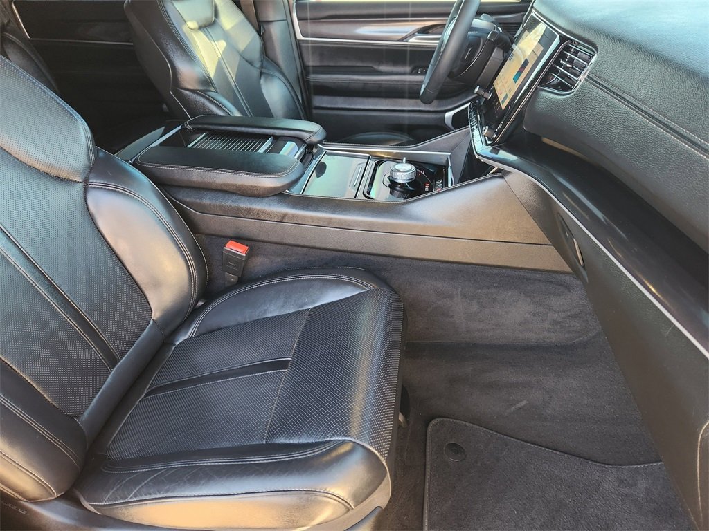 Used 2024 Jeep Wagoneer 4WD image 14