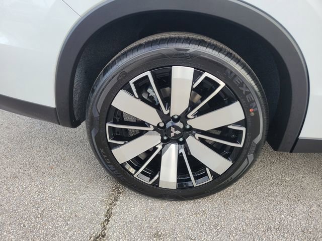 New 2026 Mitsubishi Outlander SE image 7