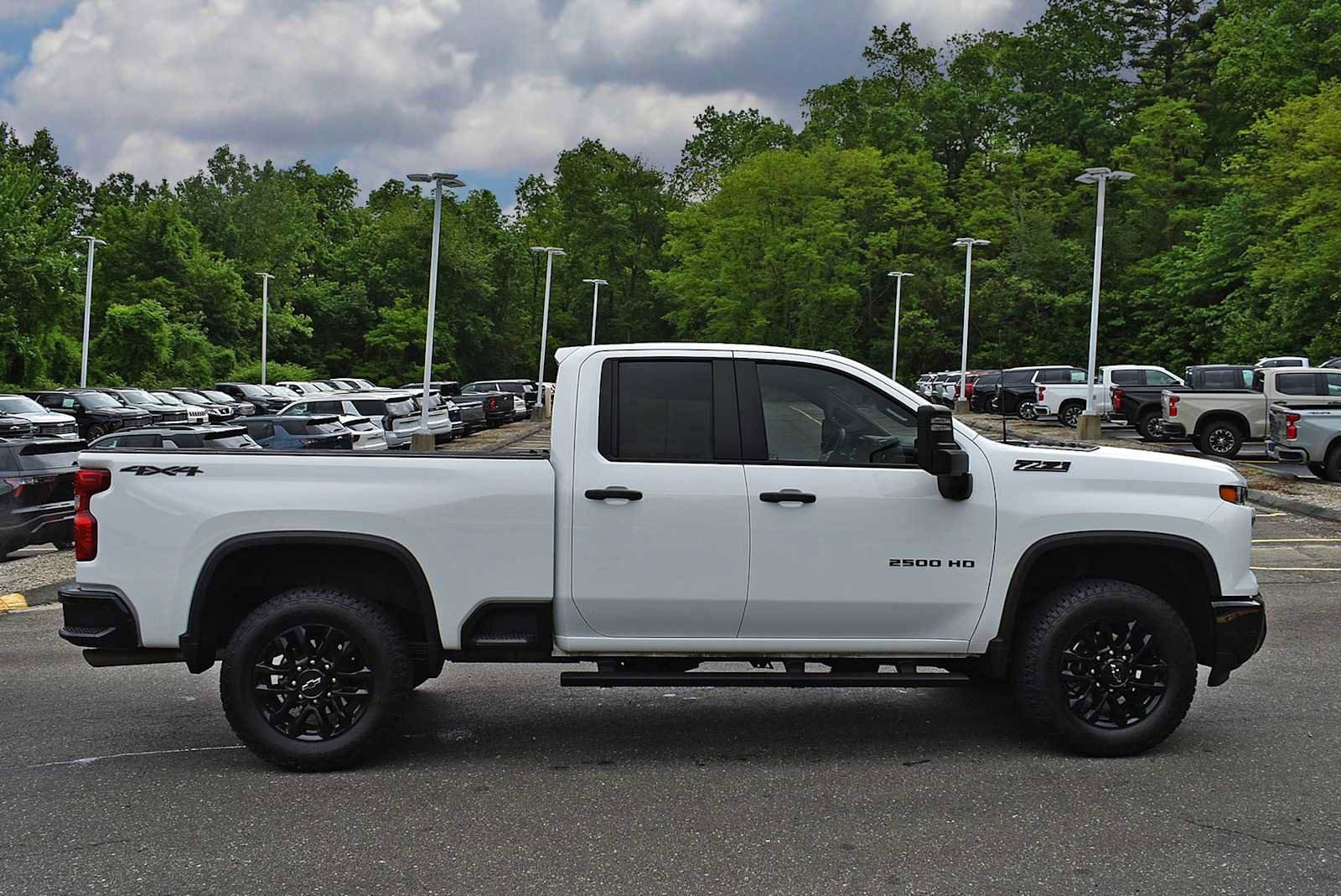 Used 2026 Chevrolet Silverado 2500 Custom w/ Custom Value Package AWD/4WD image 6