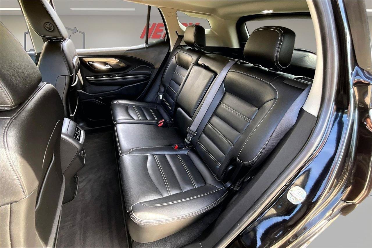 Used 2022 GMC Terrain Denali w/ Denali Premium Package AWD/4WD image 23