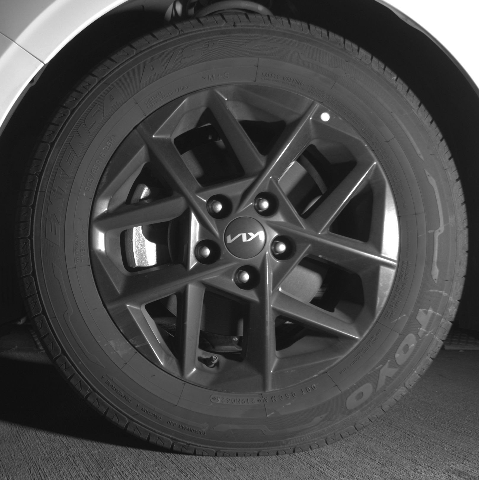 Used 2025 Kia K5 LXS image 12