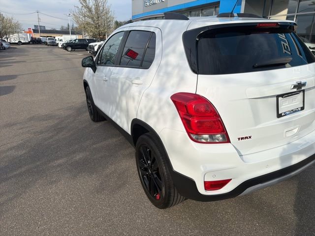 Used 2021 Chevrolet Trax LT w/ Redline Edition image 6