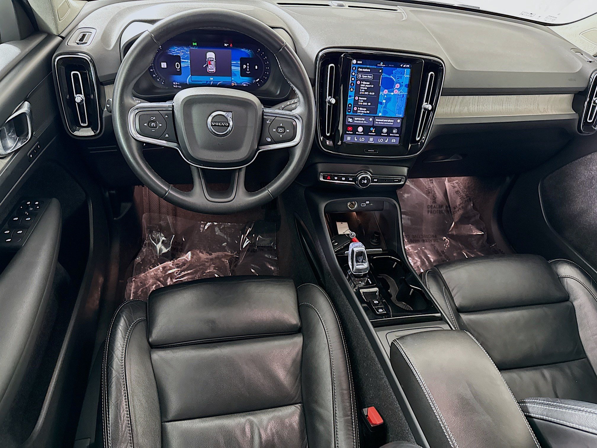 Used 2023 Volvo XC40 B5 Plus w/ Protection Package Premier AWD/4WD image 17