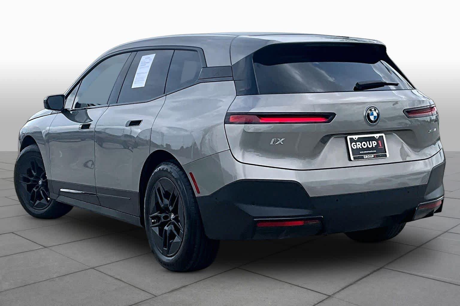 Used 2024 BMW iX xDrive50 w/ Convenience Package AWD/4WD image 11