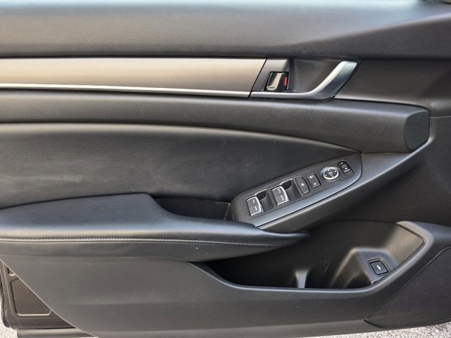 Used 2018 Honda Accord LX image 10