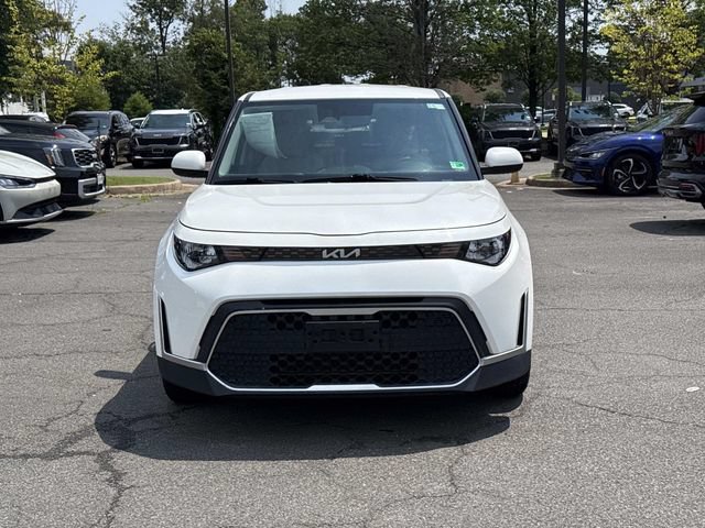 Used 2023 Kia Soul LX w/ LX Technology Package FWD image 6