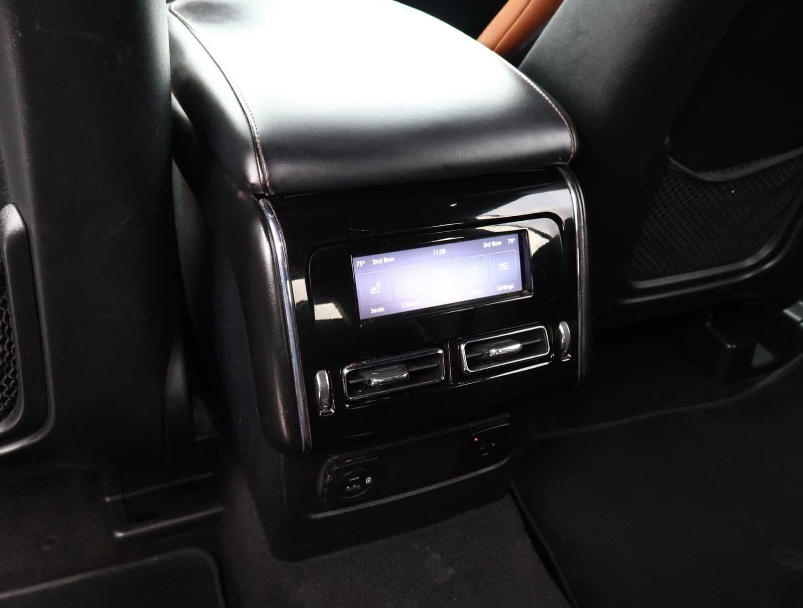 Used 2022 Lincoln Aviator Reserve w/ Elements Package Plus image 14