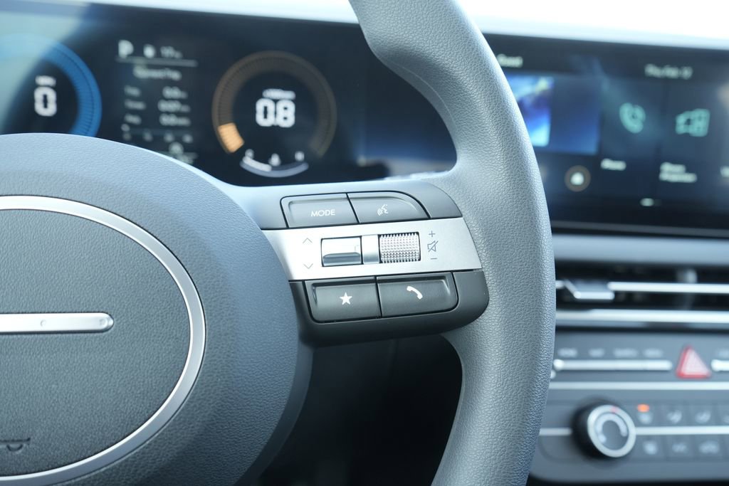 New 2026 Hyundai Tucson SE image 25