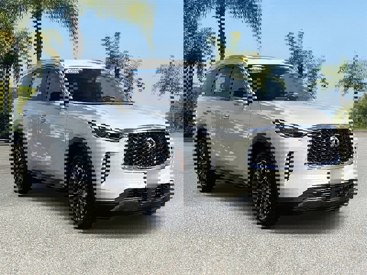 Certified 2022 INFINITI QX60 Luxe w/ Performance Audio Package image 5