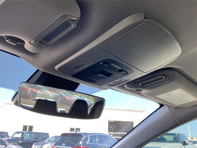 Used 2022 Toyota Camry SE image 31