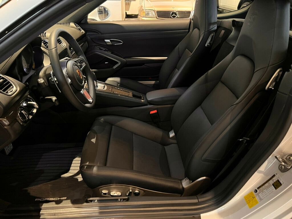 Used 2025 Porsche 718 Cayman w/ Sport Chrono Package image 15