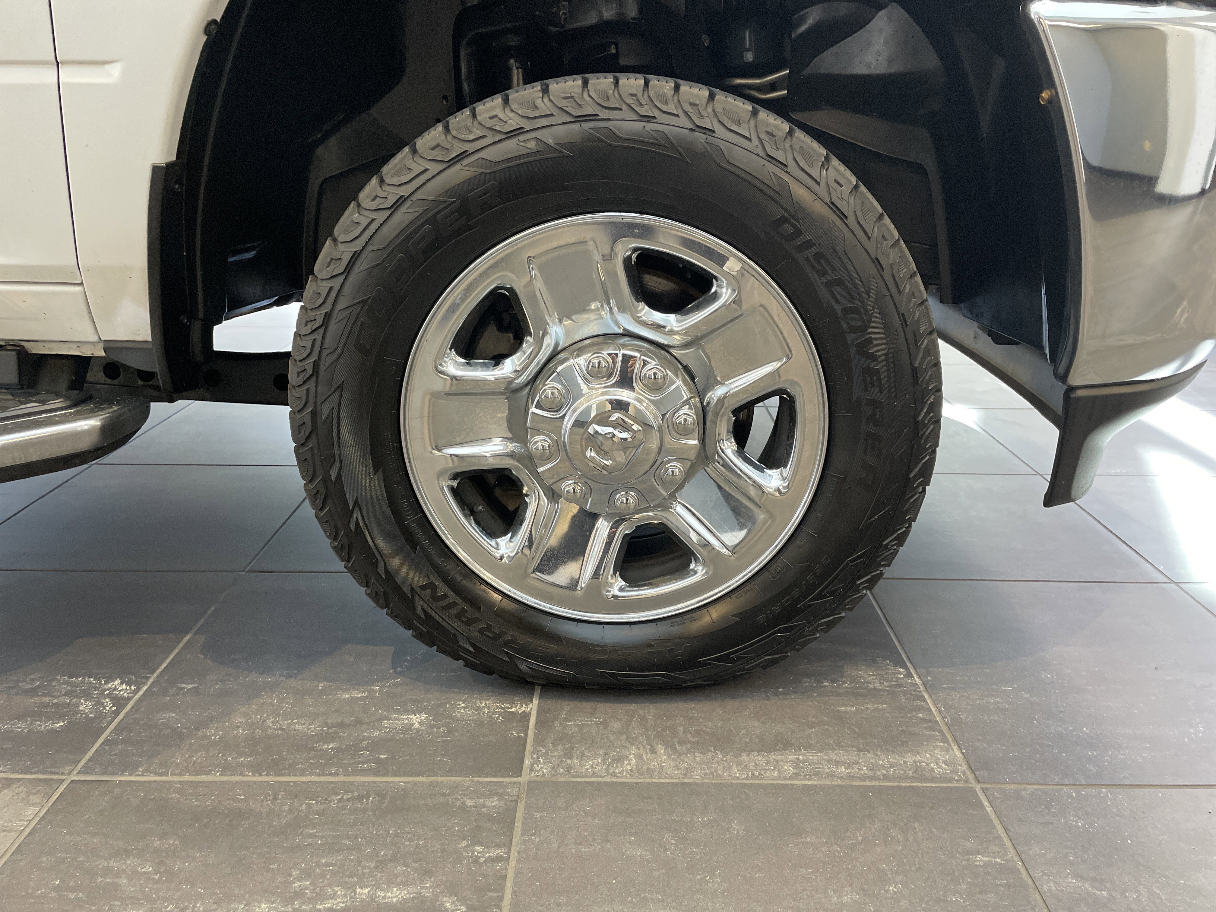 Used 2022 RAM 3500 Big Horn AWD/4WD image 12