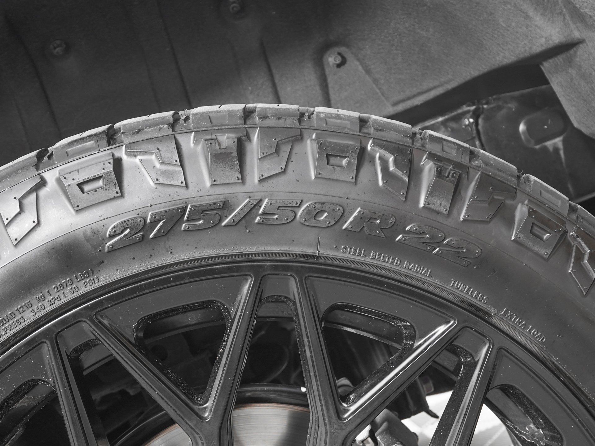 Used 2025 Lexus GX 550 550 Luxury w/ Cold Area Package image 39