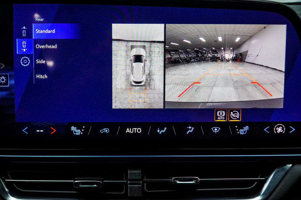 Used 2026 Chevrolet Equinox EV LT FWD image 29