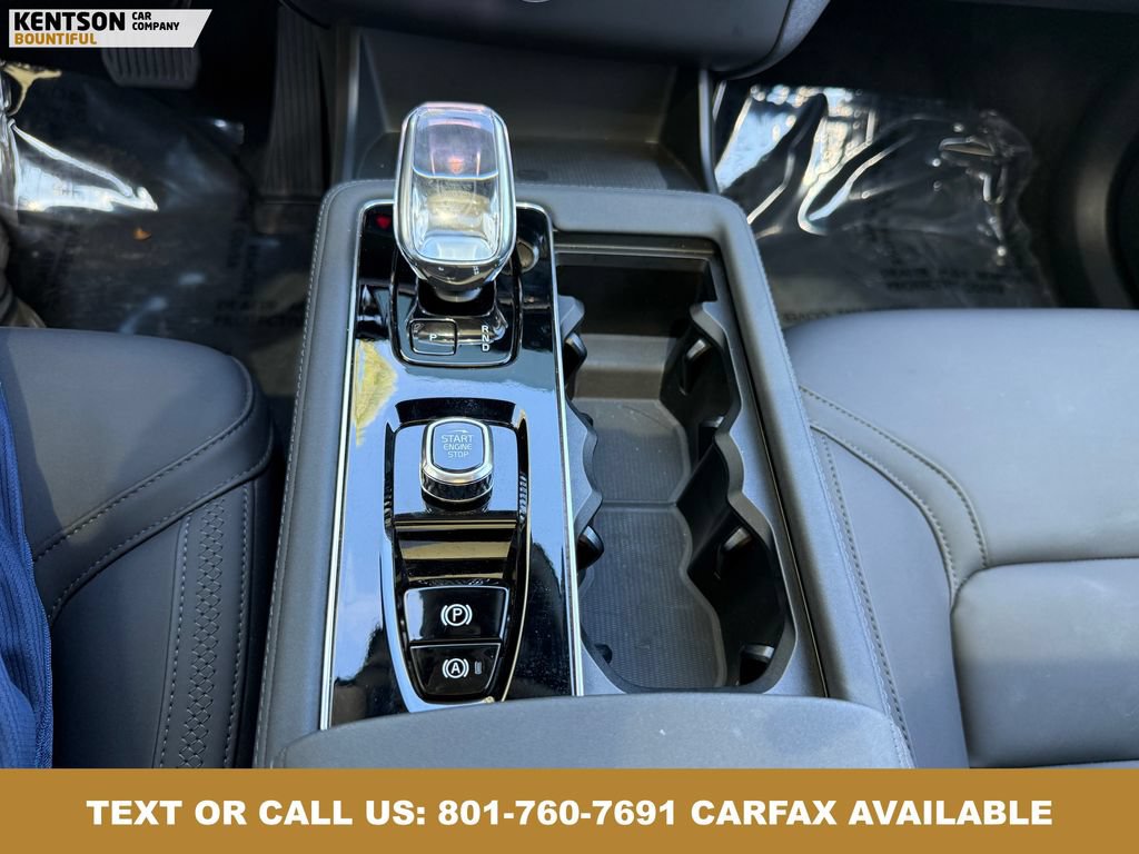 Used 2025 Volvo XC90 B6 Plus AWD/4WD image 18
