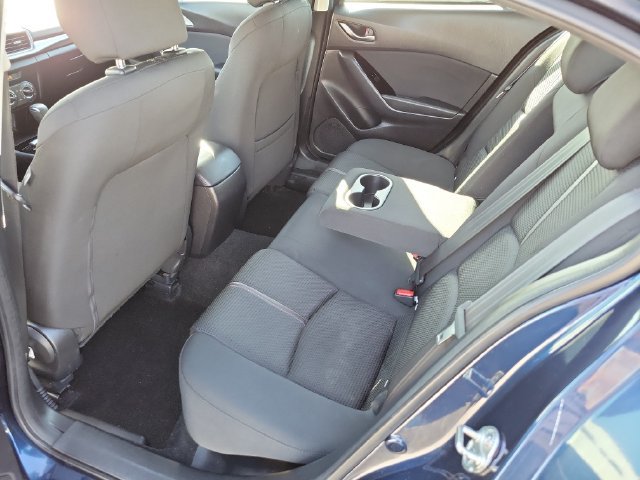 Used 2018 MAZDA MAZDA3 Sport w/ Preferred Equipment Package FWD image 23