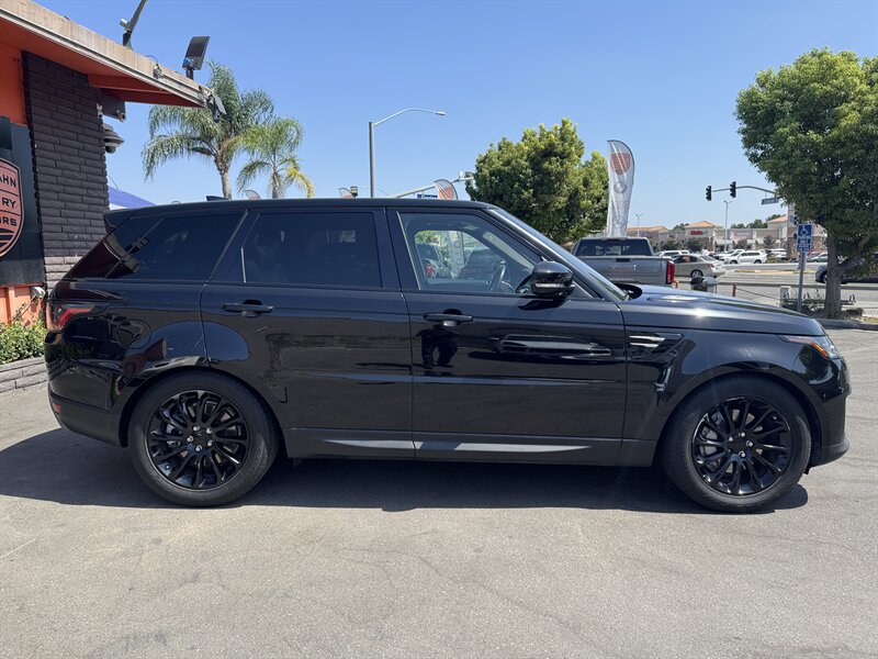 Used 2020 Land Rover Range Rover Sport SE AWD/4WD image 18