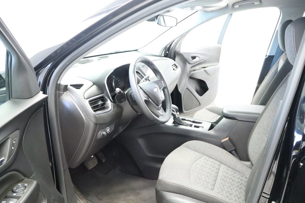 Used 2023 Chevrolet Equinox LT w/ Driver Convenience Package AWD/4WD image 17