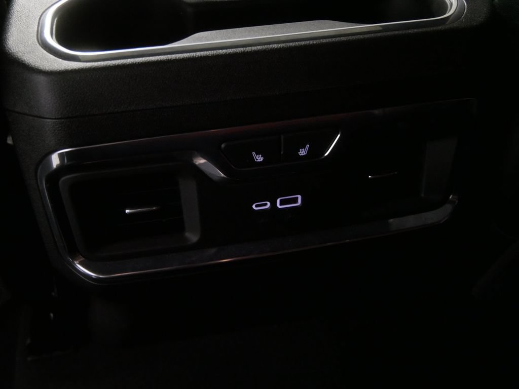 Used 2025 GMC Sierra 3500 Denali Ultimate AWD/4WD image 19