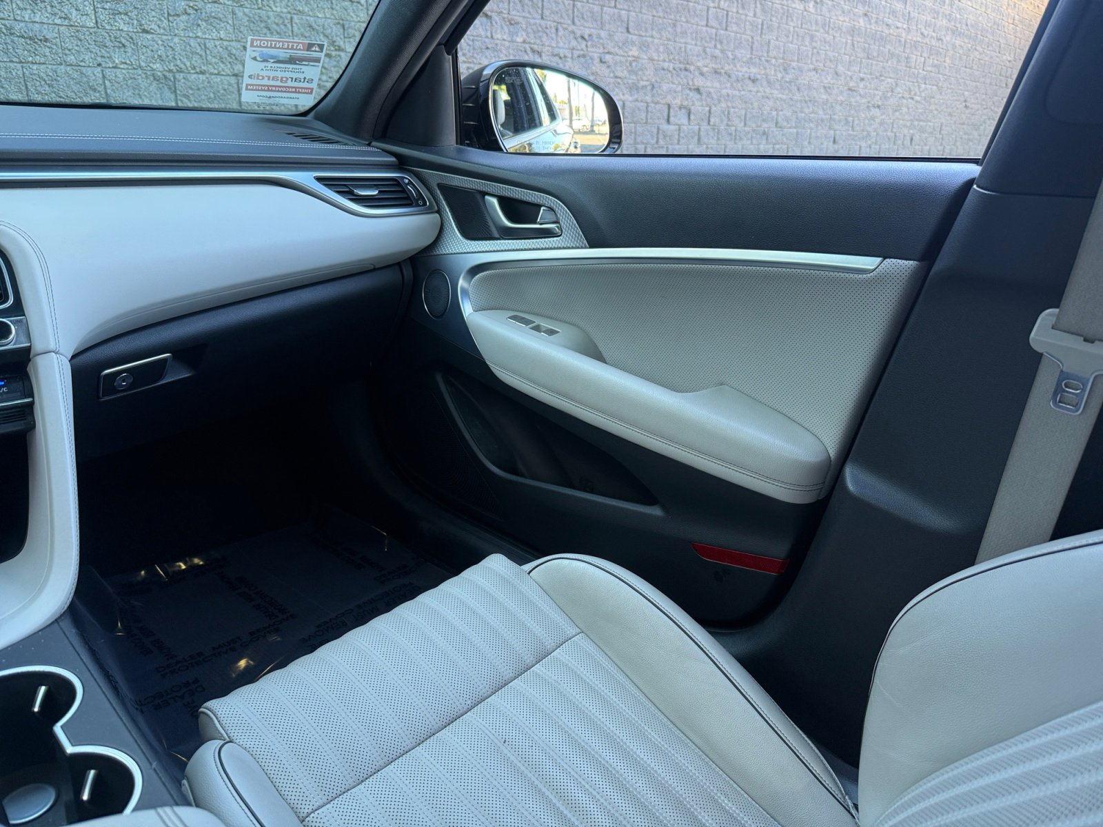 Used 2023 Genesis G70 2.0T w/ Sport Prestige Package image 15