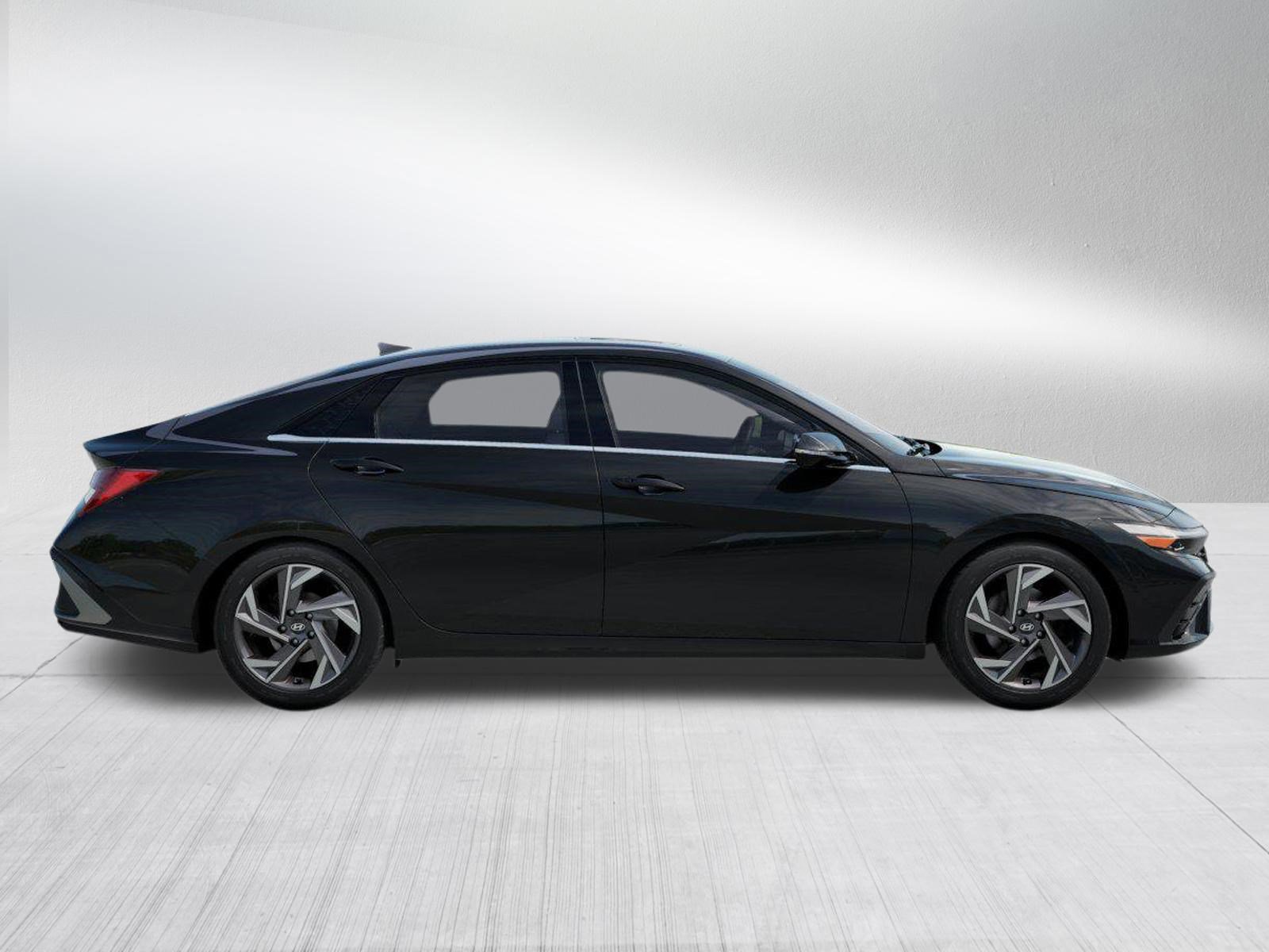 New 2026 Hyundai Elantra Limited image 7